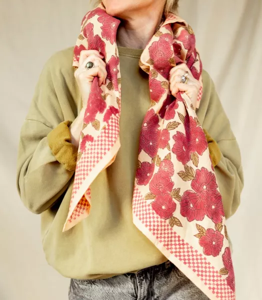 big-foulard-latika-bloom-1_0.webp