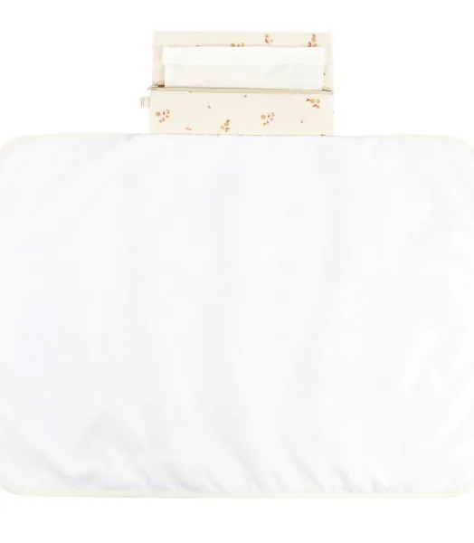 mozart-waterproof-changing-pad-yellow-lily-nobodinoz-4-8435574936929.webp