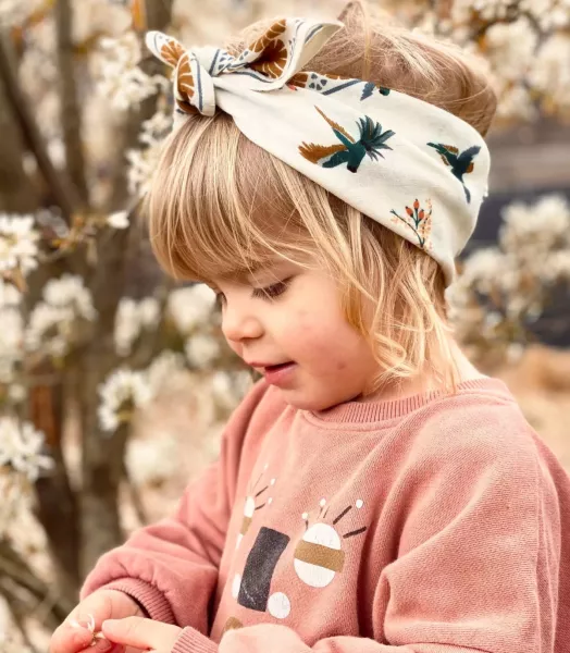 small-foulard-manika-cerisier-fleur-de-vanille-1.webp