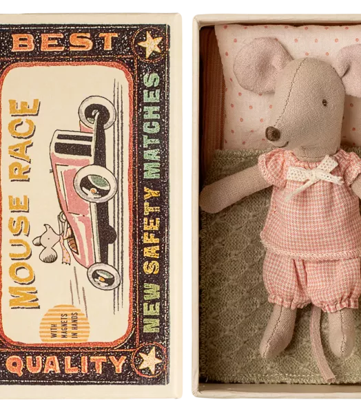 Petite soeur souris dans sa boîte - Pyjama rose vichy